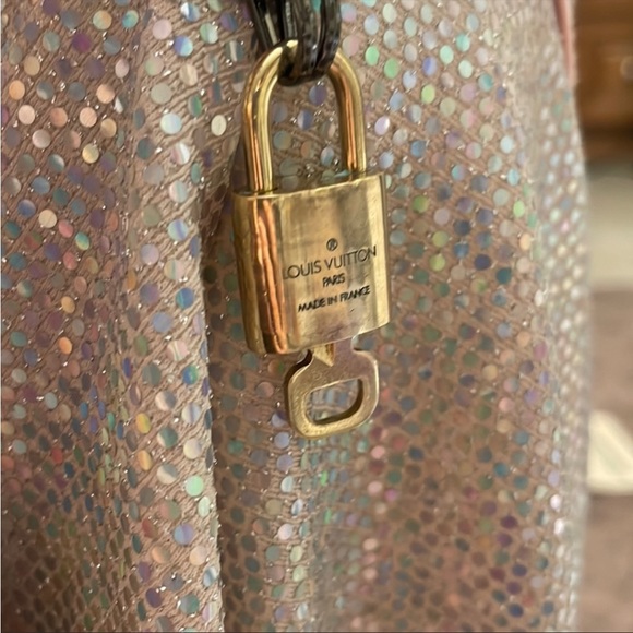 LOUIS VUITTON #316 Authentic Brass Lock and Key Set - Picture 4 of 6